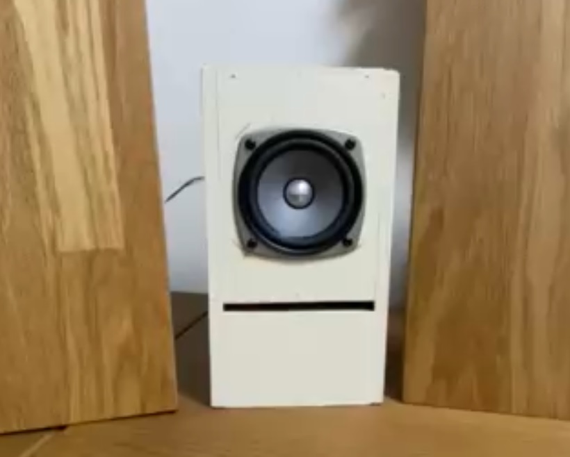 【自作スピ－カ－】 　　　まさに「プロ級」の出来 ! 自作スピーカー]ヤマハ製 9cmフルレンジユニットを使ってラウンド