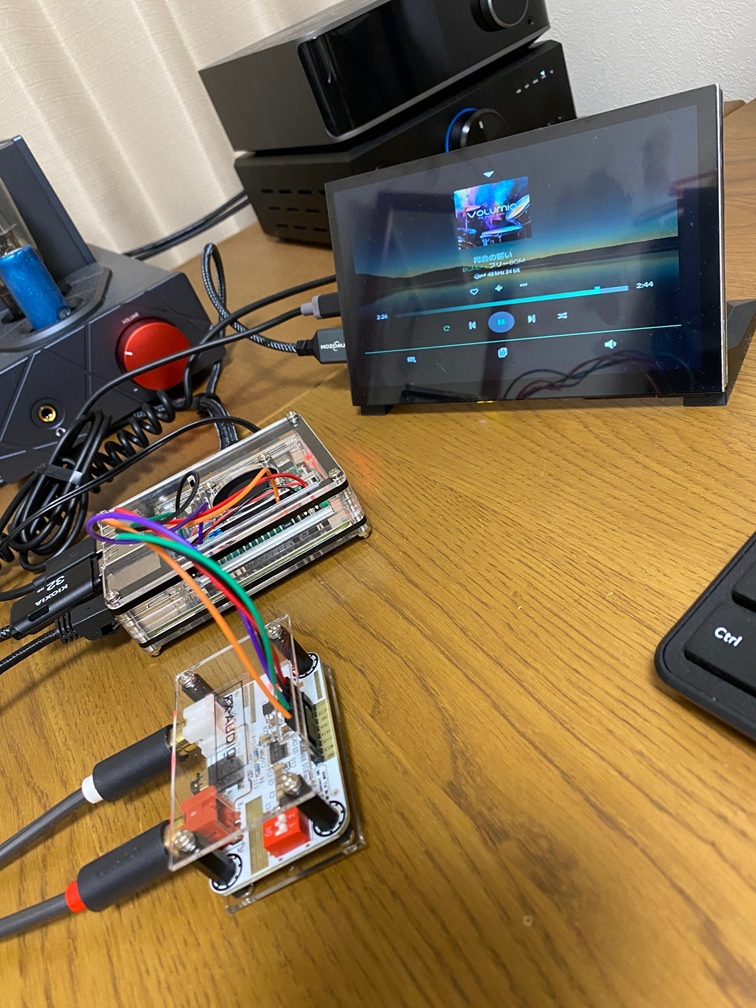 ラズベリーパイのオーディオでi2s入力dacを接続した写真