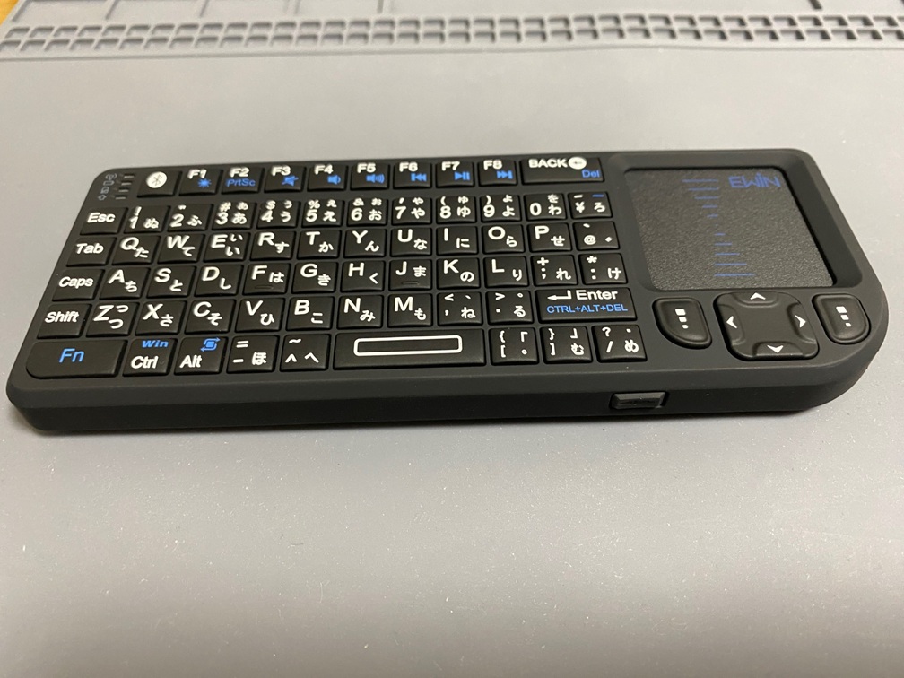 超小型USBキーボードの写真