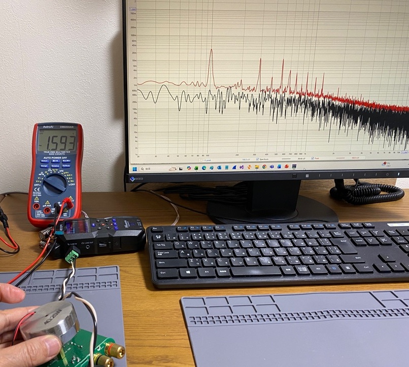 マイクロフォニック音の測定風景の写真