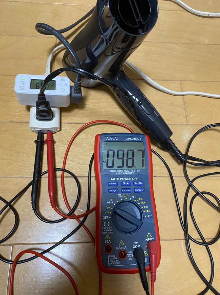 延長した電源タップの電圧は4.7vも電圧降下している